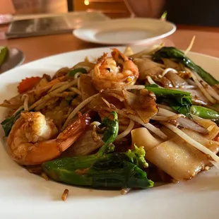 Pad See Ew (with shrimp)