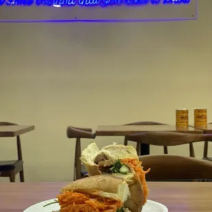 Grilled Chicken Banhmi