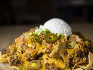 Curly's Waterfront Sports Bar & Grill