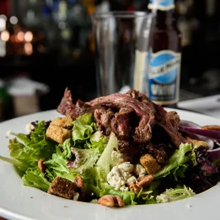 Black &amp; Blue steak salad
