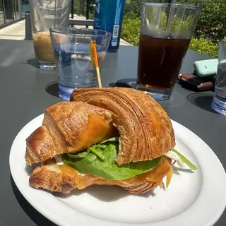 Biscuits and Homemade Sausage Gravy