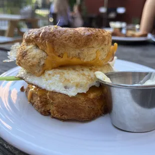 Breakfast Sandwich with Egg, Spinach and Cheese