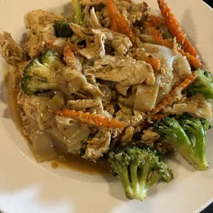 Pad See Ewe with double chicken