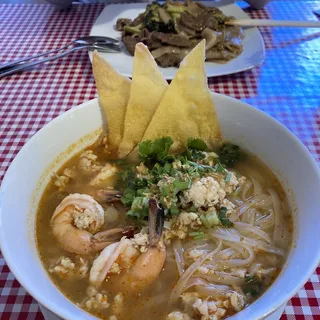 N4. Tom Yum Noodle Soup Dinner