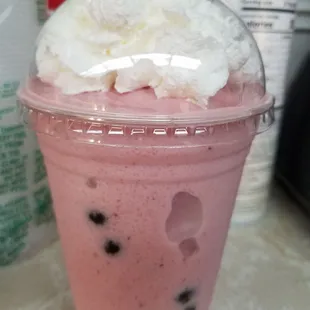 STRAWBERRY BANANA BOBA