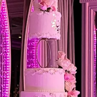 a three tiered wedding cake