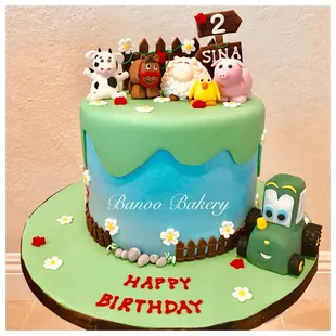 Animal farm birthday cake