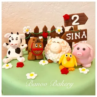 Animal farm cake figures