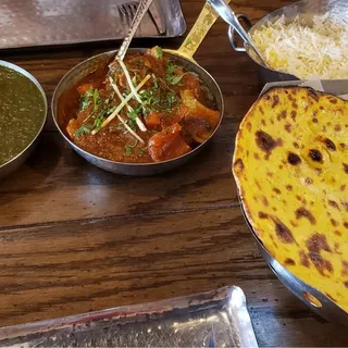 Sarson Ka Saag with Makki Ki Roti