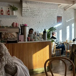 ramen and noodles, interior