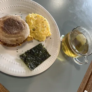 Banu Muffin, grits and wasabi seaweed