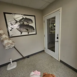 Inner door... let's go in!