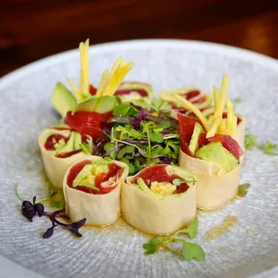 Maui Wowi Specialty Sashimi Roll