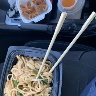 Dinner Bao Lo Mein chicken Crab Rangoon