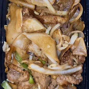 Beef chow fun