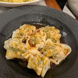 Spicy wontons