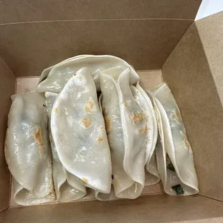 C5 Fresh Shrimp, Pork and Chives Potsticker