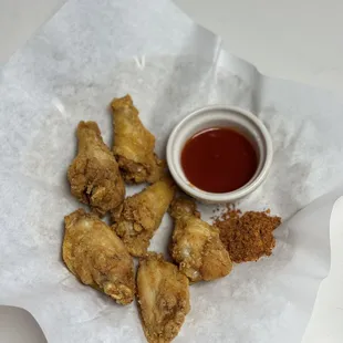 chicken wings and fried chicken, fried chicken, chicken, chicken wings, bbq wings, bbq chicken, fried chicken wings, poultry, food