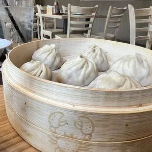 Crab and pork soup dumplings