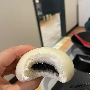 2 Piece Black Sesame Buns
