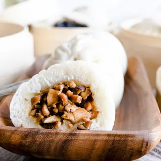 2 Piece Chicken & Mushroom Buns