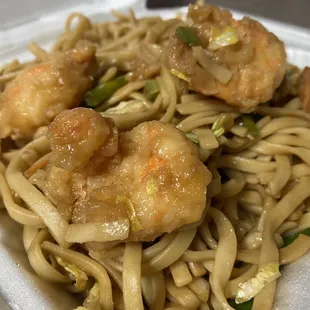 Massive shrimp on the lo mein