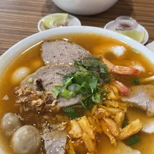 Banh Canh Tom Cua