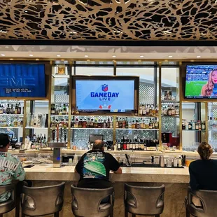 Bar 1030