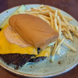 Sierra Smashburger minus the grilled onions it was supposed to come with