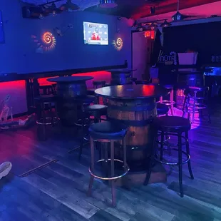 Bar tables