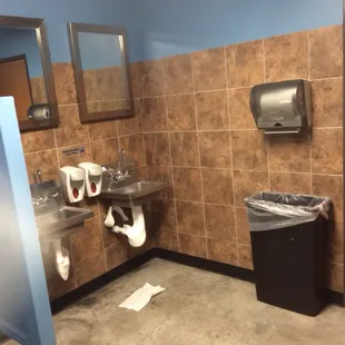 Clean bathrooms!