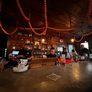 Great place for a good mezcal cocktail and the food looked amazing