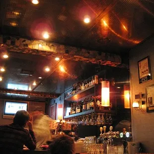 Bar 821