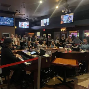 Piano bar on a Tuesday at 9pm