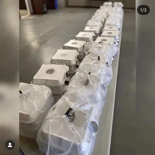 Individual packaged corporate luncheon