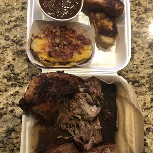 Big Fill Up (chicken, ribs, sausage, pulled pork, brisket; 2 sides of your choice and 2 slices of toasted bread).
