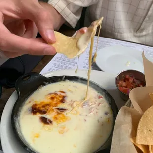 Baked queso