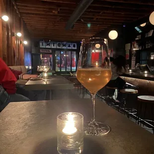 Mersel Phoenix - view of full bar