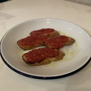 Pan con Tomate
