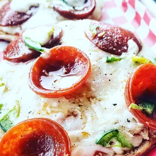 Bullfrog bagel-pizza