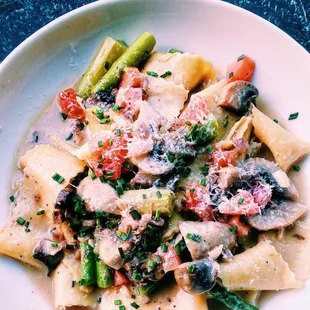 Asparagus, mushroom pappardelle