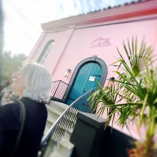 Closed for staff shortage. Sad! 7/16/22