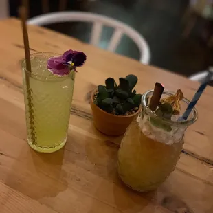 First drinks, we had mama coco and tepache!