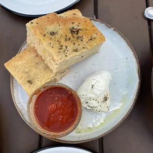 Focaccia with marinara and burrata