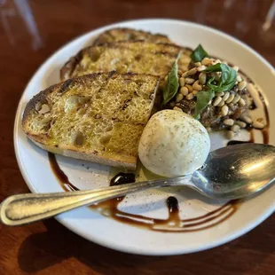 Burrata &amp; Rapini