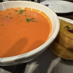 Horseradish tomato soup