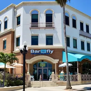 Front of the restaurant in safety Harbor