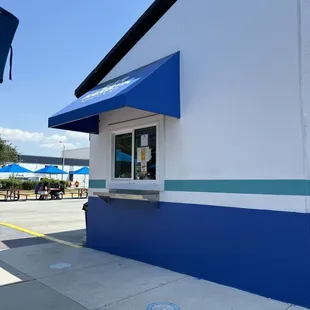 Pick up your order here by foot.