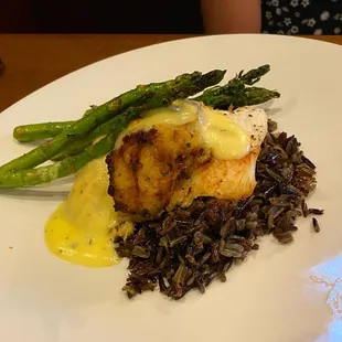 halibut topped with crab was good a bit dry tho