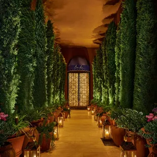 Bar Lis Front Entrance